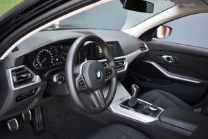 BMW Serie 3 318d 150CV Negro Full Black   - Foto 10