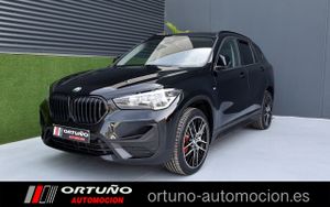 BMW X1 sDrive18d   Advantage, Head-up Display, Camara  - Foto 2