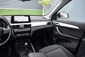 BMW X1 sDrive18d   Advantage, Head-up Display, Camara  - Foto 58