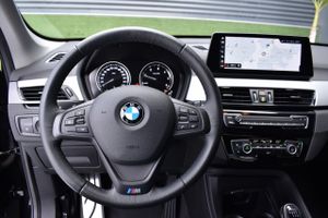 BMW X1 sDrive18d   Advantage, Head-up Display, Camara  - Foto 10