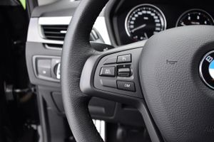 BMW X1 sDrive18d   Advantage, Head-up Display, Camara  - Foto 68