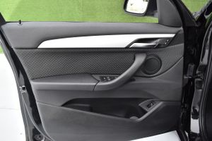 BMW X1 sDrive18d   Advantage, Head-up Display, Camara  - Foto 43