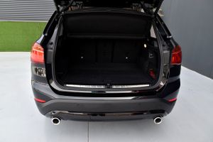 BMW X1 sDrive18d   Advantage, Head-up Display, Camara  - Foto 33