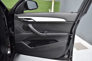 BMW X1 sDrive18d   Advantage, Head-up Display, Camara  - Foto 51
