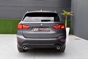 BMW X1 sDrive18d   Advantage, Head-up Display, Camara  - Foto 4