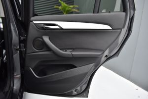 BMW X1 sDrive18d   Advantage, Head-up Display, Camara  - Foto 51