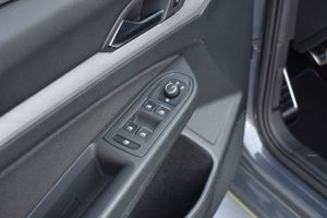 Volkswagen Golf Life 2.0 TDI 85kW 115CV CarPlay, Android Auto, gris delfin   - Foto 42