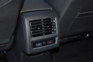 Volkswagen Golf Life 2.0 TDI 85kW 115CV CarPlay, Android Auto  - Foto 40