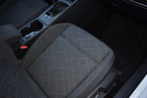 Volkswagen Golf Life 2.0 TDI 85kW 115CV CarPlay, Android Auto  - Foto 47