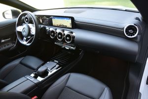 Mercedes CLA 200 D DCT Camara, CarPlay, Android auto  - Foto 54