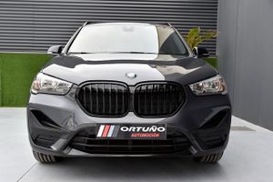 BMW X1 sDrive16d Automatico, Piel, navegacion profesional  - Foto 8
