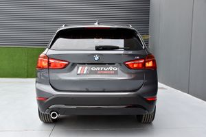BMW X1 sDrive16d Automatico, Piel, navegacion profesional  - Foto 4