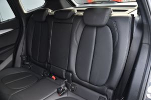 BMW X1 sDrive16d Automatico, Piel, navegacion profesional  - Foto 18