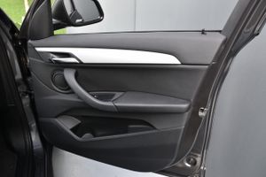 BMW X1 sDrive16d Automatico, Piel, navegacion profesional  - Foto 52