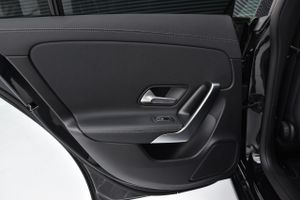 Mercedes CLA 200 D DCT Camara, CarPlay, Android auto  - Foto 45