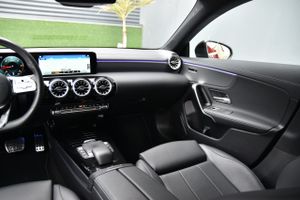 Mercedes CLA 200 D DCT Camara, CarPlay, Android auto  - Foto 56