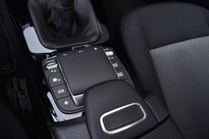 Mercedes CLA 200 D DCT Camara, CarPlay, Android auto  - Foto 57