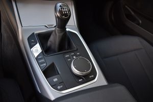 BMW Serie 3 318d 150CV Negro Full Black  - Foto 51