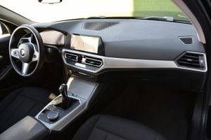 BMW Serie 3 318d 150CV Negro Full Black  - Foto 47