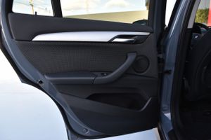 BMW X1 sDrive16d Navegacion Profesional  - Foto 47