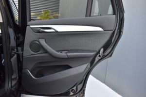 BMW X1 sDrive16d Navegacion Profesional  - Foto 45