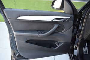 BMW X1 sDrive16d Navegacion Profesional  - Foto 38