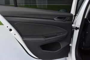 Volkswagen Golf Life 2.0 TDI 85kW 116CV CarPlay, Android Auto  - Foto 47
