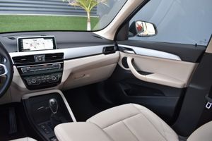 BMW X1 sDrive16d Navegacion Profesional  - Foto 32