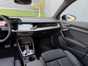 Audi A3 Sportback Black line 30 TDI 85kW S tron Matrix LED, Techo, CarPlay  - Foto 51