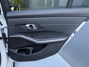BMW Serie 3 318d 150CV CarPlay, Android Auto, Alarma   - Foto 54