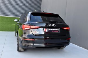 Audi A3 Sportback Black line 30 TDI 85kW S tron Matrix LED, CarPlay  - Foto 35
