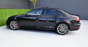 Audi A4 S line edition 2.0 TDI 110kW 150CV Black Line   - Foto 19