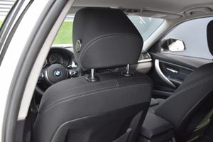 BMW Serie 3 320d 190CV sport  - Foto 39