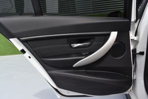BMW Serie 3 320d 190CV sport  - Foto 40