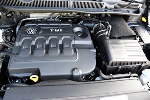 Volkswagen Touran Sport 2.0 TDI 110kW150CV BMT Highline  - Foto 8
