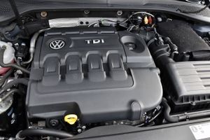 Volkswagen Golf GTD 2.0 TDI 184CV DSG  BMT DYNAUDIO, AVV, Camara   - Foto 9