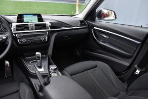 BMW Serie 3 320d 190CV sport  - Foto 53