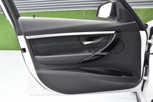 BMW Serie 3 320d 190CV sport  - Foto 39