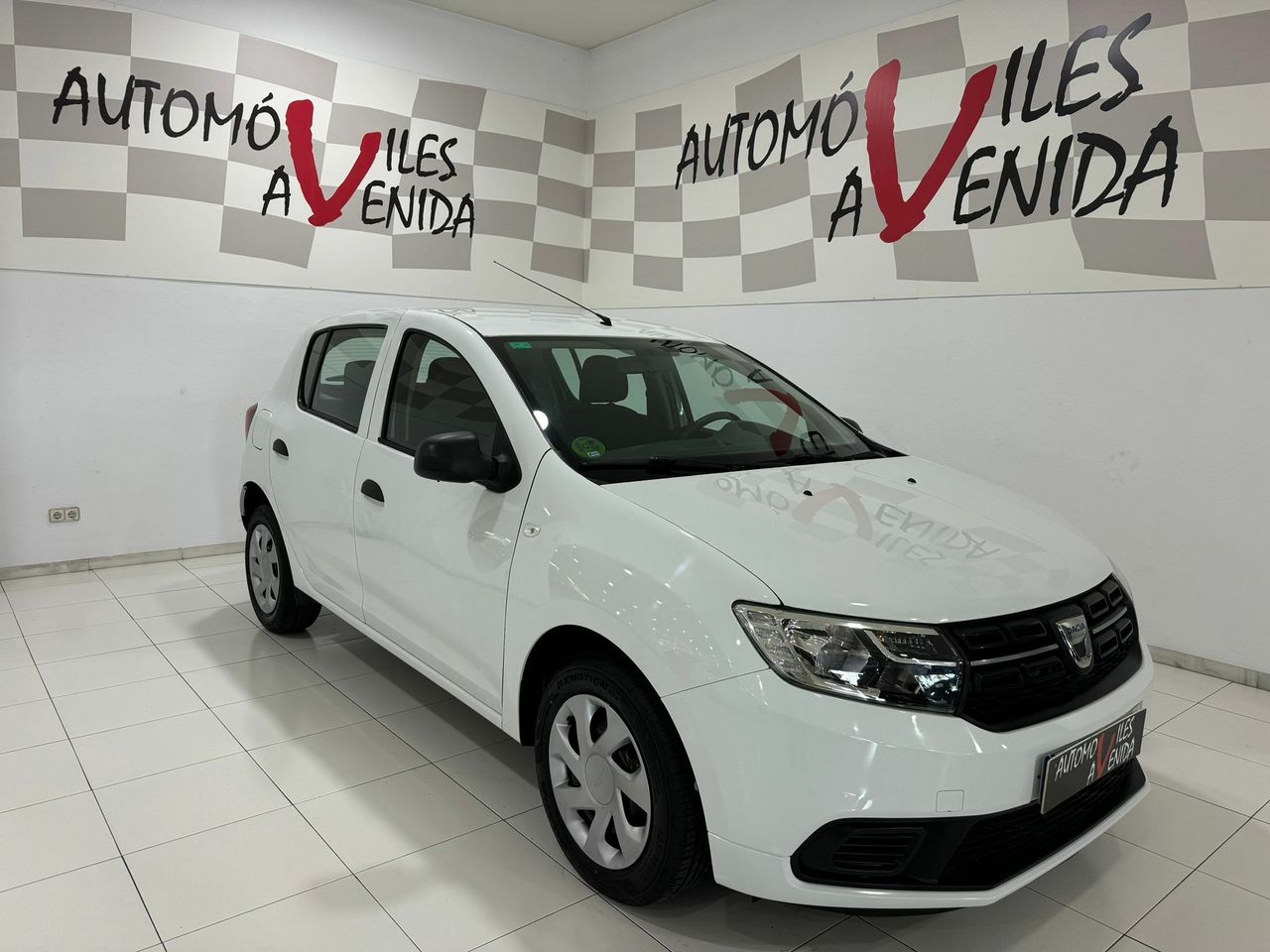 Dacia Sandero Essential  - Foto 1