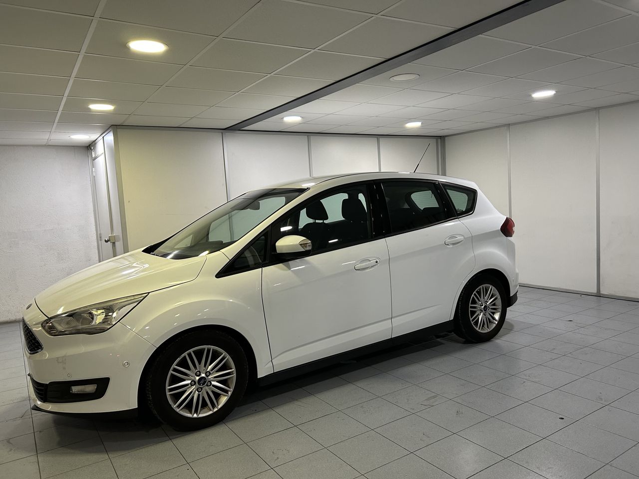 Ford C Max Trend Plus  - Foto 1