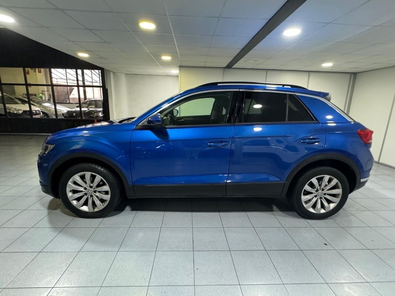 Volkswagen T-Roc Advance  - Foto 1