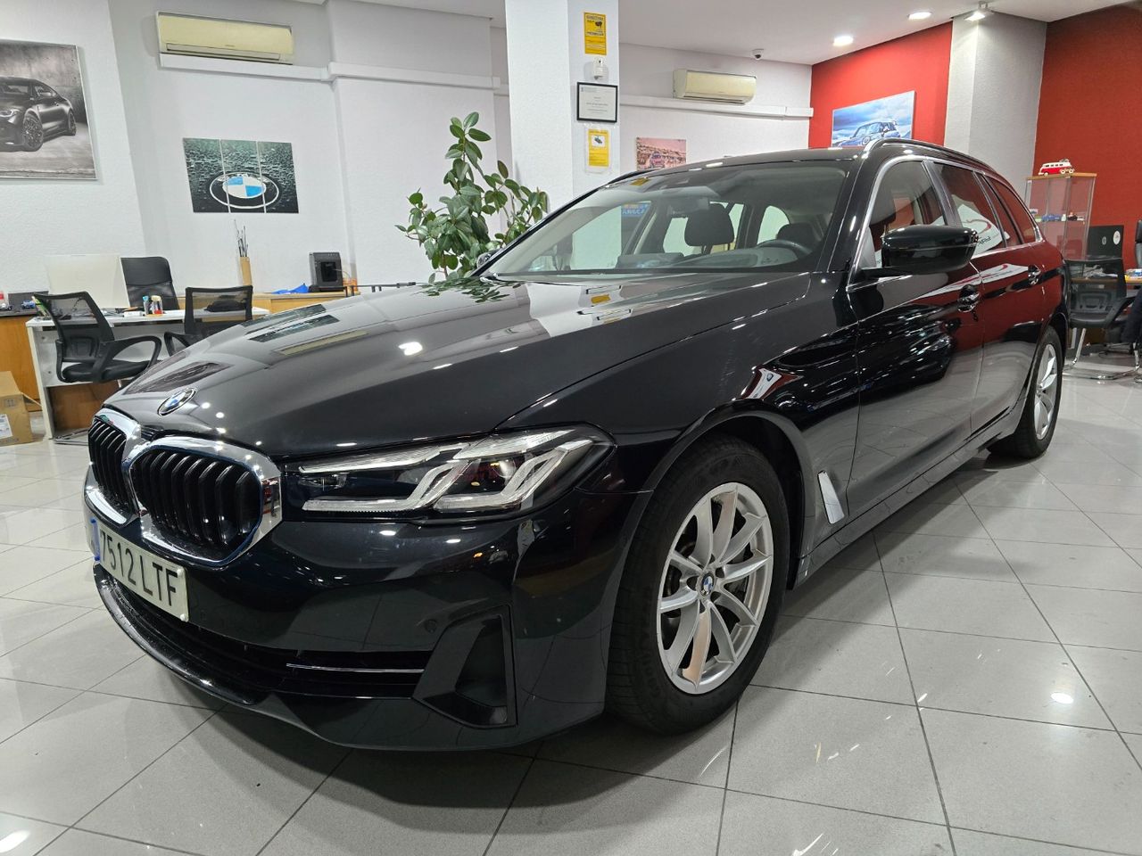 BMW Serie 5 Touring 530 dA xdrive 286 CV   - Foto 1