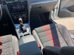 Volkswagen Golf GTI TCR 2.0 TSI 213kW290CV DSG   - Foto 18