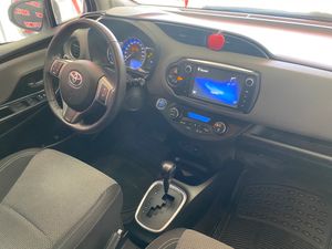 Toyota Yaris Hybrid Active   - Foto 15