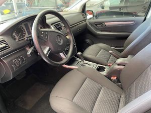 Mercedes Clase B B 180 CDI Autotronic - Foto 9