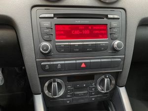 Audi A3 1.6 TDI AMBIENTE - Foto 27