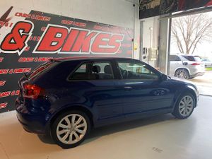 Audi A3 1.6 TDI AMBIENTE - Foto 5