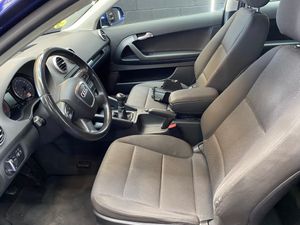 Audi A3 1.6 TDI AMBIENTE - Foto 6