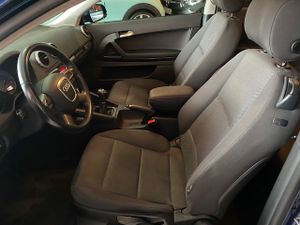 Audi A3 1.6 TDI AMBIENTE - Foto 10