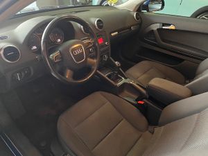 Audi A3 1.6 TDI AMBIENTE - Foto 9